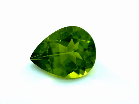 (17W) 1.58 CT Pear Natural Peridot – Pear Mixed Cut | IGI certified